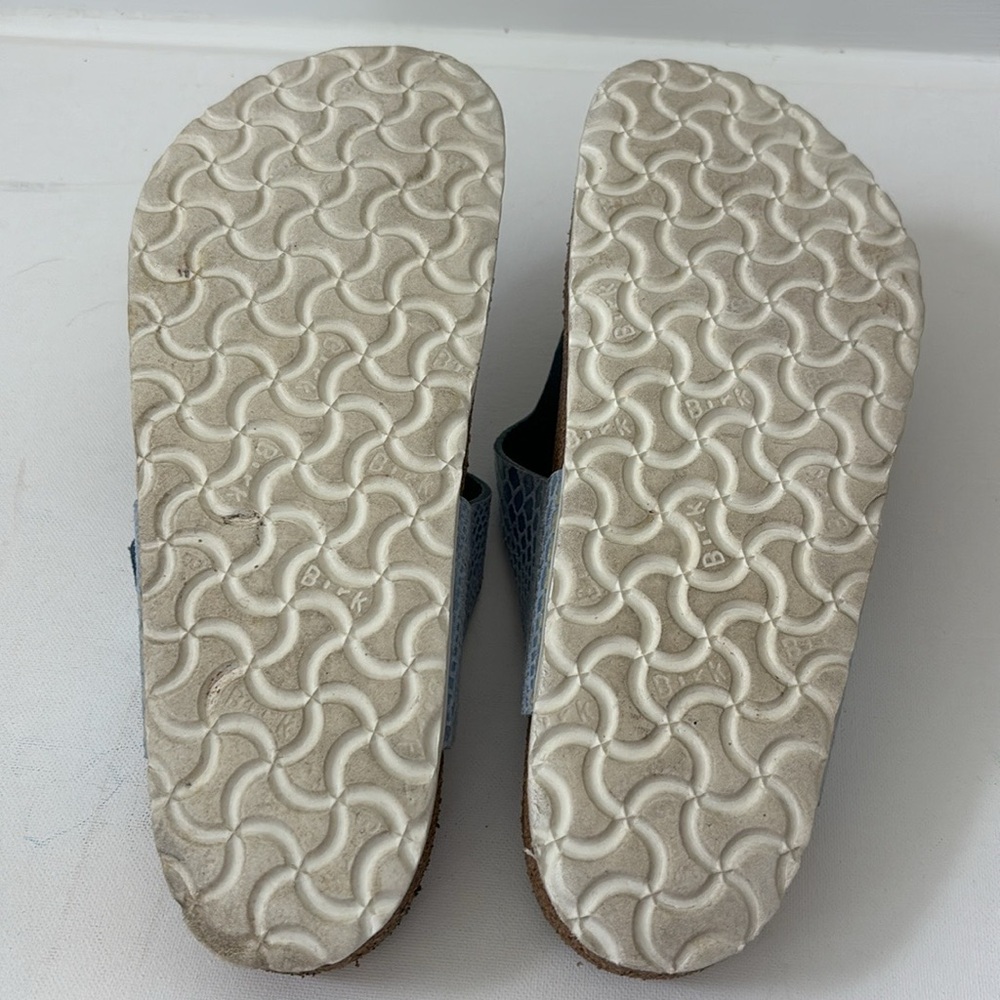 Birkenstock Light Blue Snake-Print Thong Sandals with White Accents - Picture 7 of 9